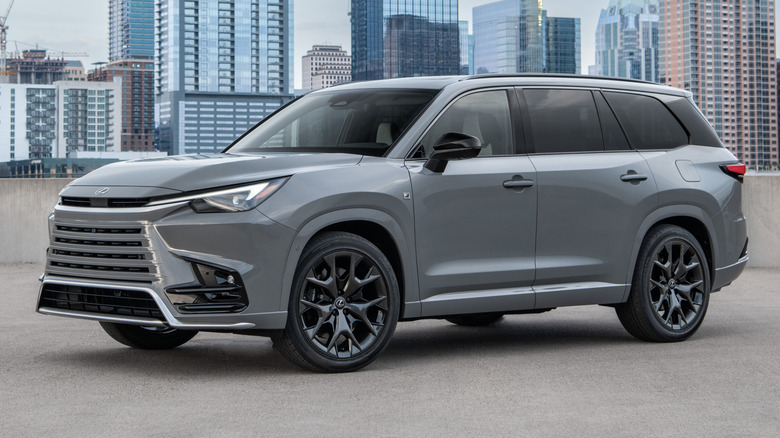 3/4 front view of a HERO 2025 Lexus TX 500h FSPORT Luxury