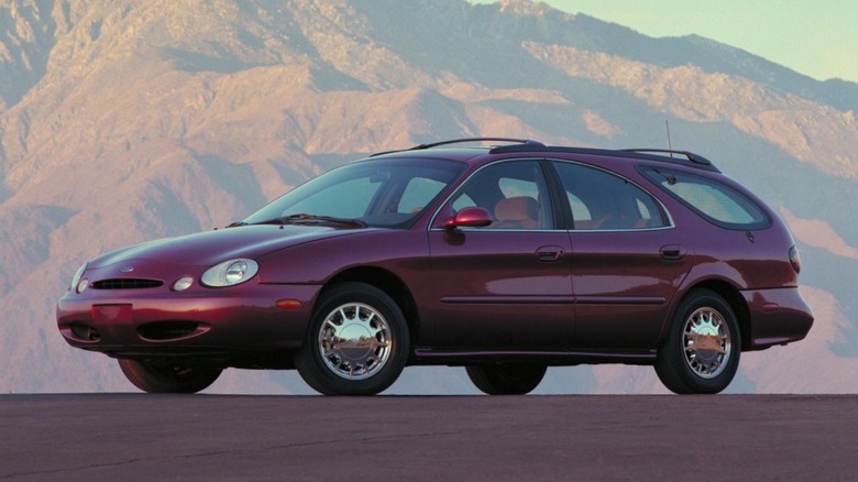 1996 Ford Taurus wagon front 3/4