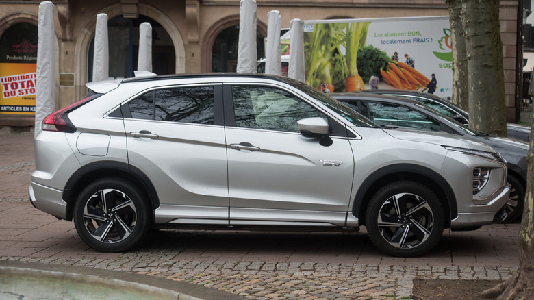 Side view of a gray Mitsubishi Eclipse Cross