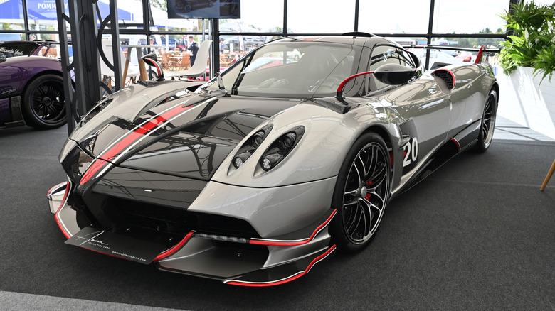WOODSTOCK, ENGLAND - AUGUST 27: A Pagani Huayra is displayed during the Salon Privé Concours at Blenheim Palace on August 27, 2025 in Woodstock, England. The show displays some of the finest supercars and classic automobiles in the UK along with other exclusive luxury exhibitors, including boats, helicopters, and jewellery.