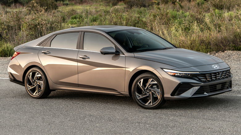 Front 3/4 view of a Hyundai Elantra