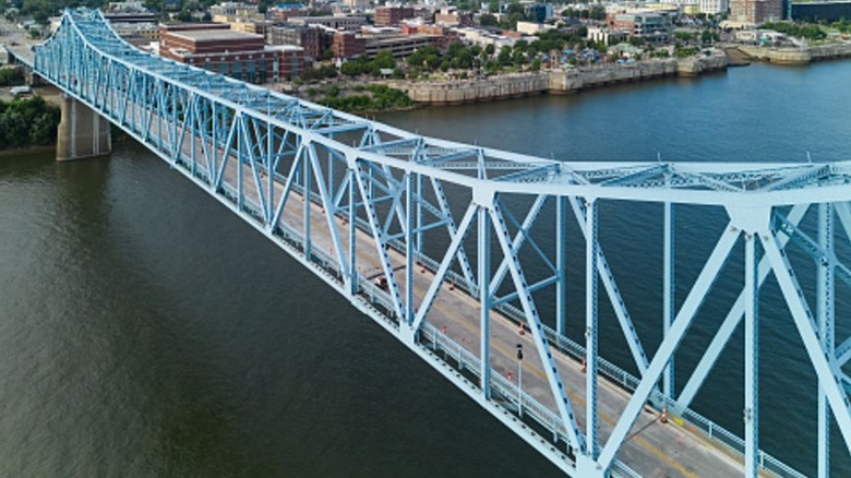 Owensboro span complete nan ohio stream successful Kentucky