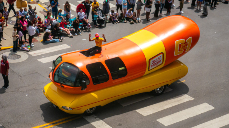 Indianapolis, Indiana, May 24, 2025. The Oscar Mayer Wienermobile at the Indy 500 Parade, held the day before the Indianapolis 500 car race in Indianapolis, Indiana.