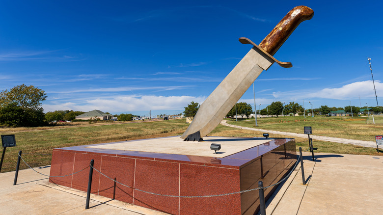The World's Largest Bowie Knife in Bowie, TX