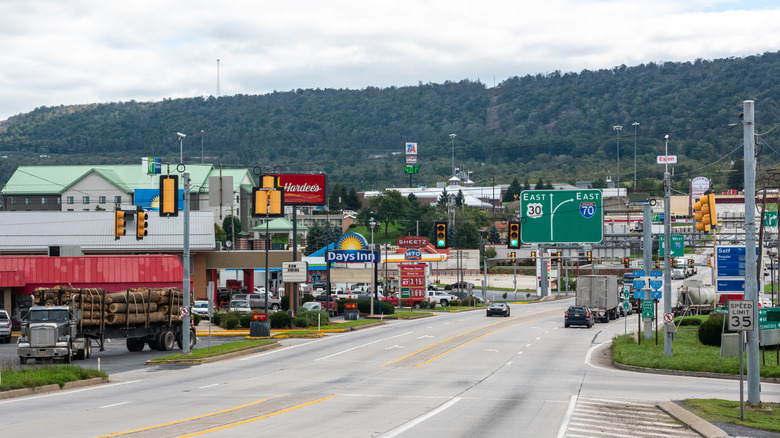 Hotels and gas stations along the Lincoln Highway in Breezewood, PA, USA.
