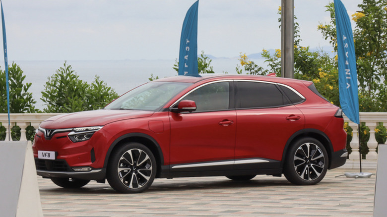 a red VinFast Lux A 2.0