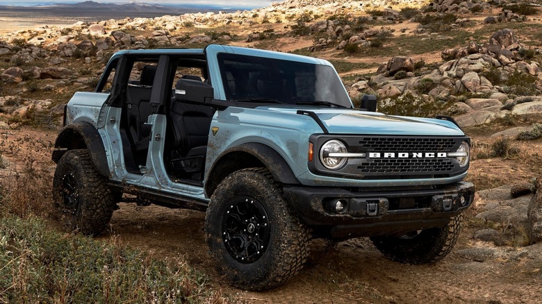 Ford Bronco front 3/4