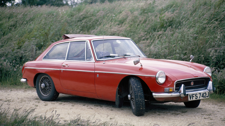 1971 MGB GT. In common with most MG cars, the MGB GT offered reasonable performance and fun for a bargain price. The cars proved highly popular right up until their production was discontinued by British Leyland in 1980 to make way for the new TR 7, and they retain a large following of enthusiasts to this day