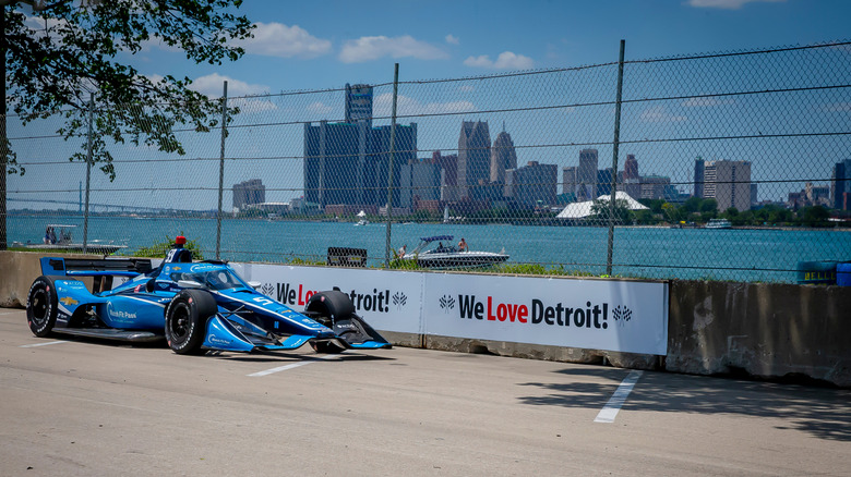 Detroit, Michigan, USA: MAX CHILTON (59) of Reigate, England races through the turns during the race for the Chevrolet Detroit Grand Prix at Belle Isle in Detroit, Michigan.