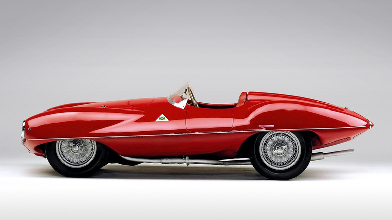 Side view of a red Alfa Romeo Disco Volante