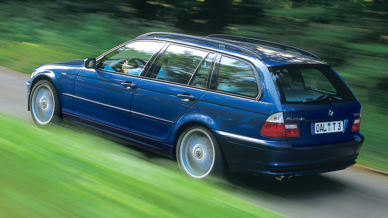 Rear 3/4 view of a blue Alpina B3 Touring Allrad