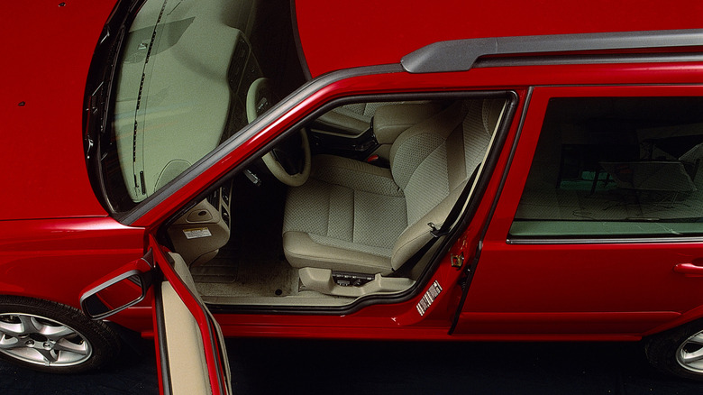 Front seat of a Volvo V70