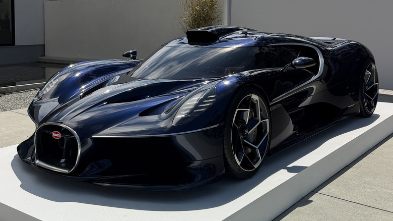 Front 3/4 view of the Bugatti Destrier