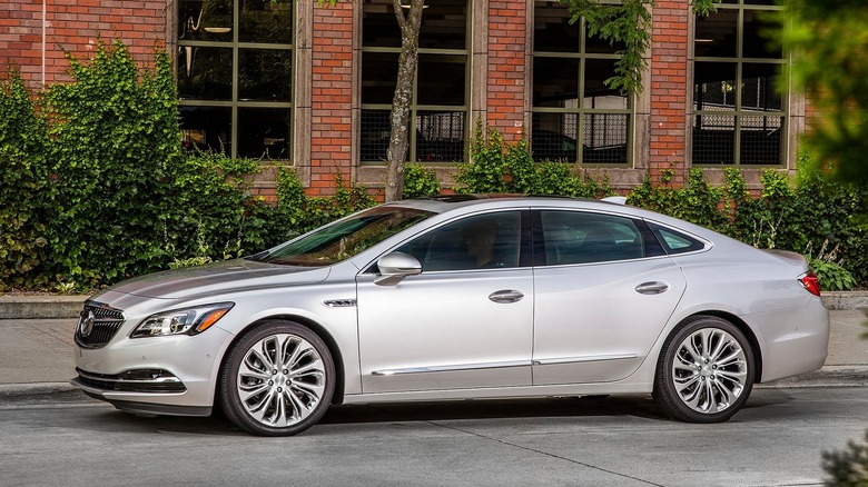 2017 Buick Lacrosse side profile
