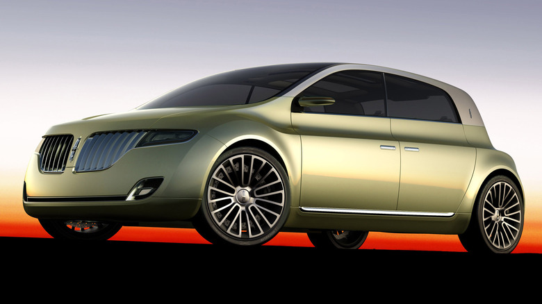 Front 3/4 view of the green Lincoln C Concept