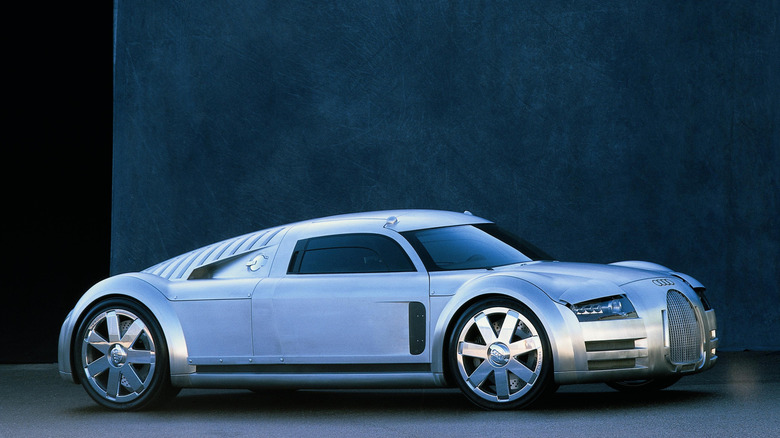 Front 3/4 view of the Audi Rosemeyer concept