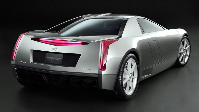 Rear 3/4 view of the Cadillac Cien concept