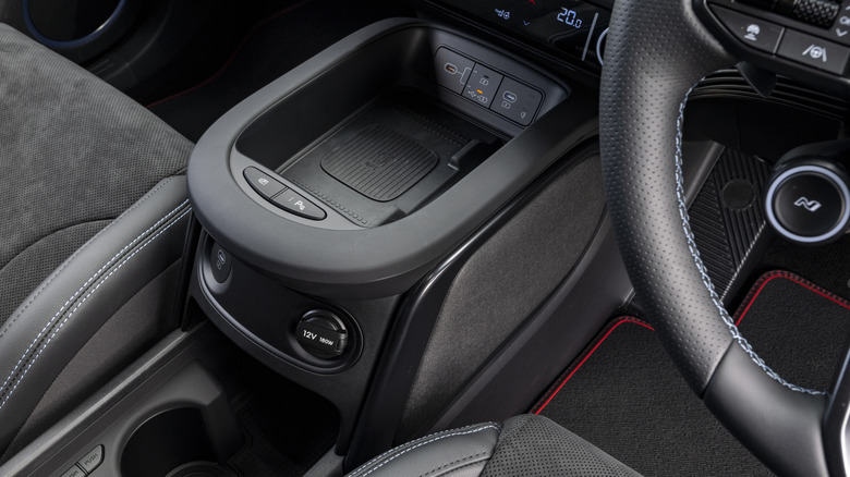 Center console of a Hyundai Ioniq 5 N