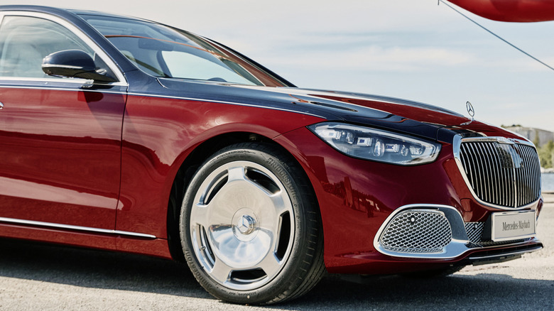 Front end of a Mercedes-Maybach S-Class