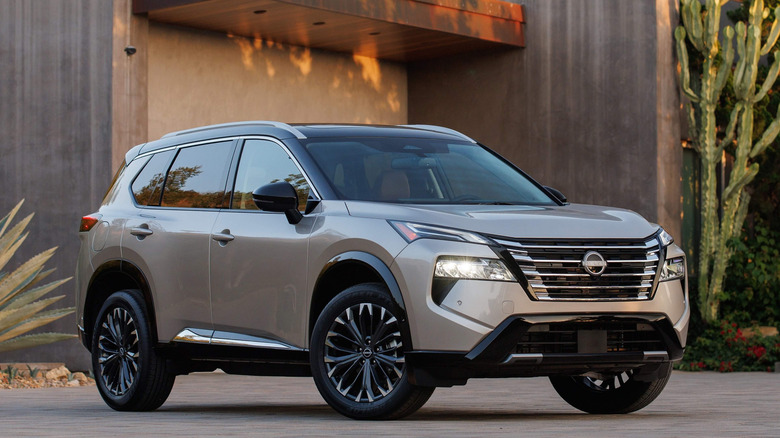 Nissan Rogue front 3/4