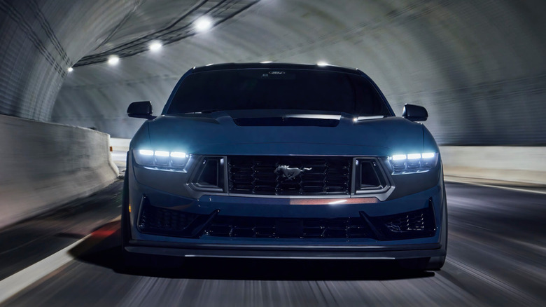 Ford Mustang Dark Horse hard front