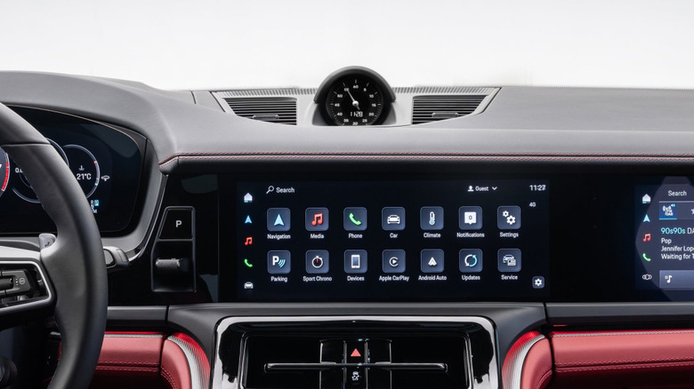 Porsche Panamera analog clock