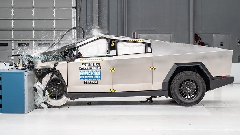 Tesla Cybertruck crash test