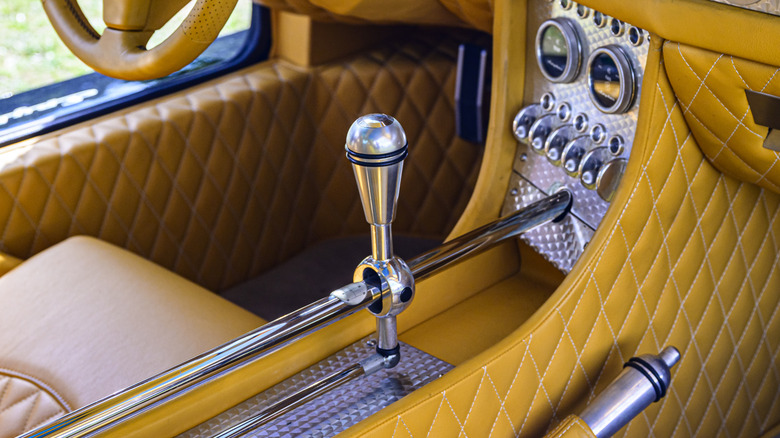 Spyker C8 interior