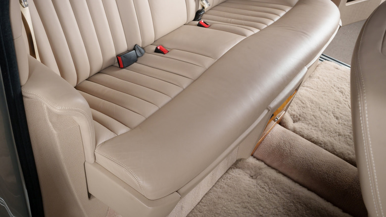 2004 Rolls Royce Phantom showing back seat