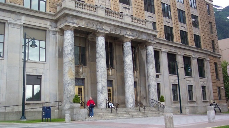 A 3/4 view of the Alaska state capitol building