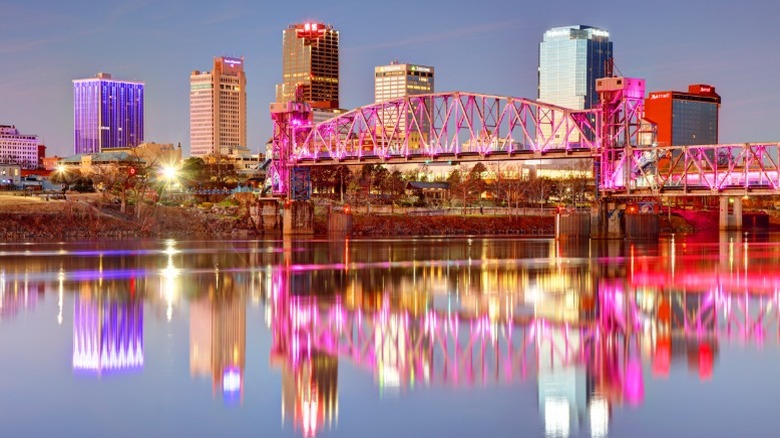 A waterside view of Little Rock, Arkansas with its reflection showing