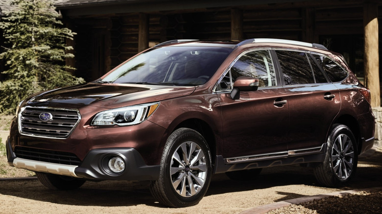 Front-quarter shot of a Subaru Outback Touring 3.6R