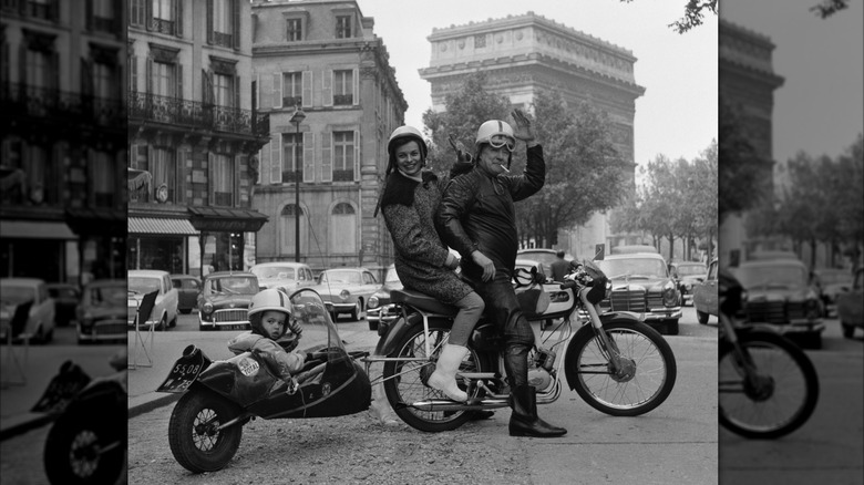 Georges Monneret and family hole for a trip