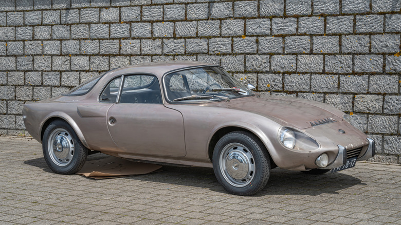 Front and side view of a gray, well patinated Matra Djet