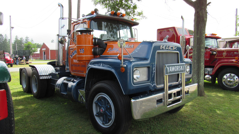 1981 Mack R-Model Bulldog series truck