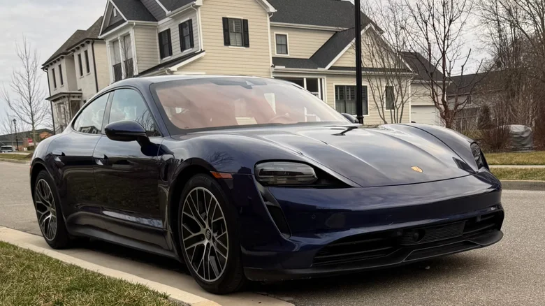 Това може да е най-евтиният използван Porsche Taycan Ever Listed с чисто заглавие