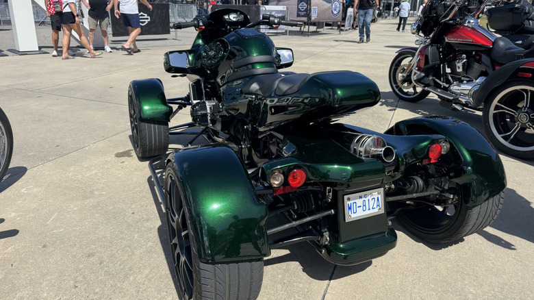 GG Quad rear three quarter