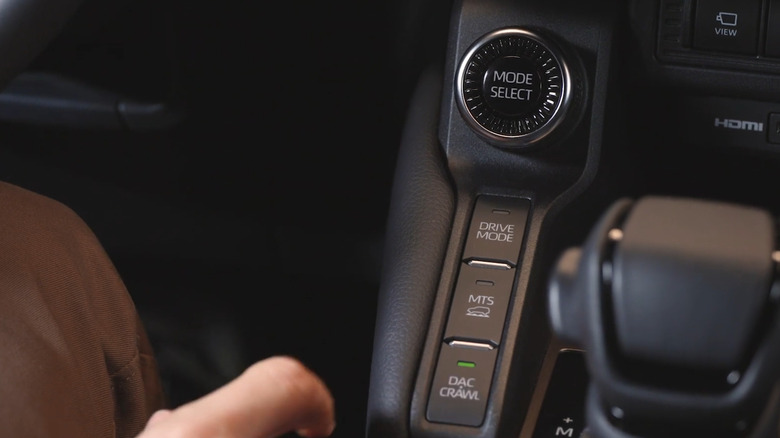 Crawl Control being selected in a Toyota Land Cruiser 250 Series