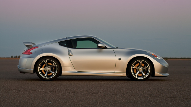Side profile image of a 2011 Nissan 370Z NISMO.
