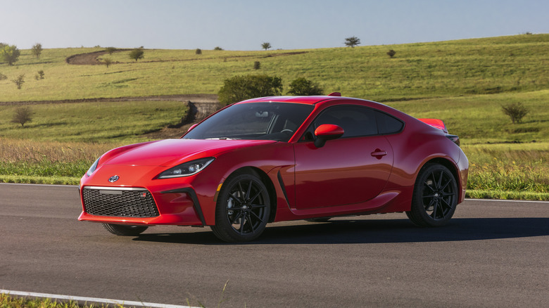 Product image of a 2022 Toyota GR86 on a racetrack.