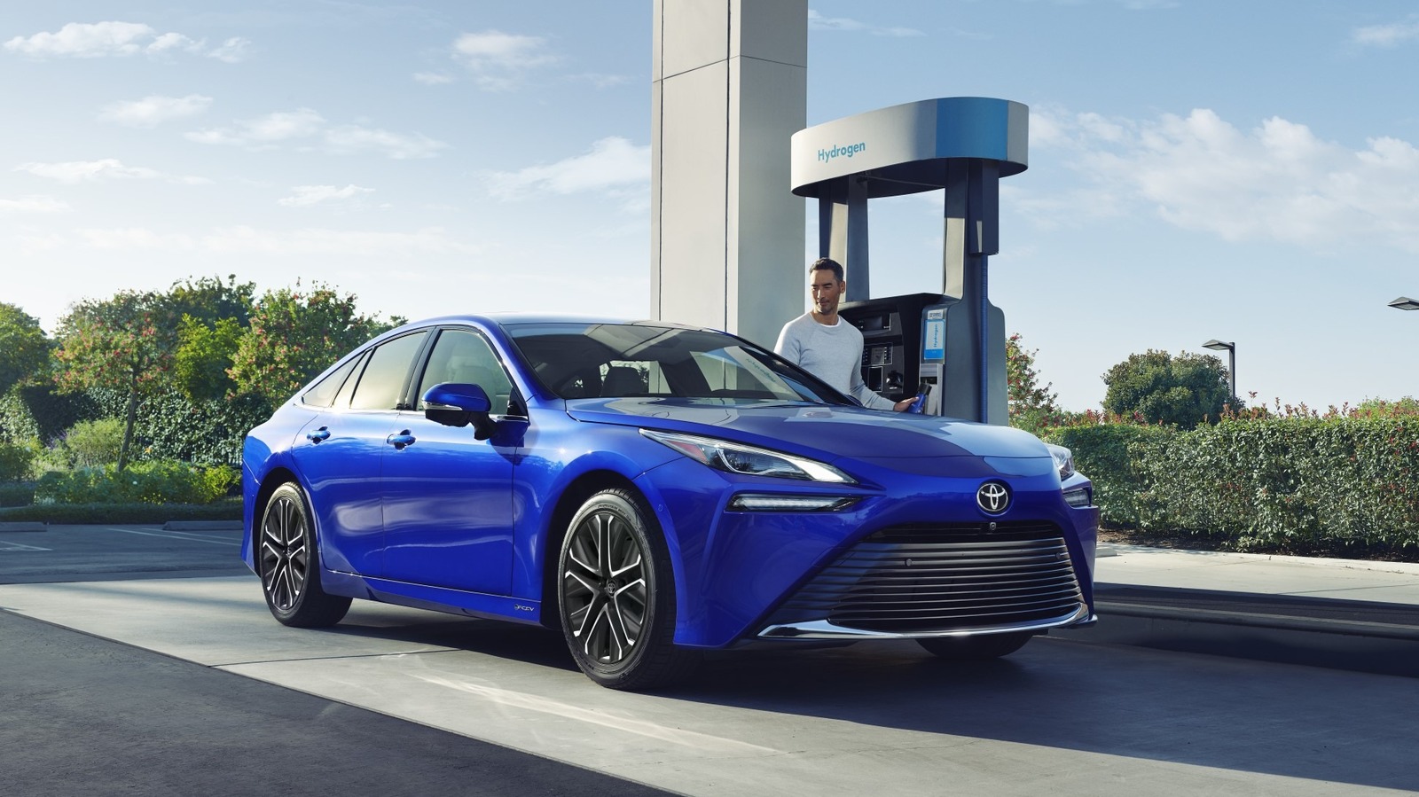 Toyota Told Suing Mirai Owners To Stop Making Payments, They're Now Facing Triple-Digit Credit Score Hits