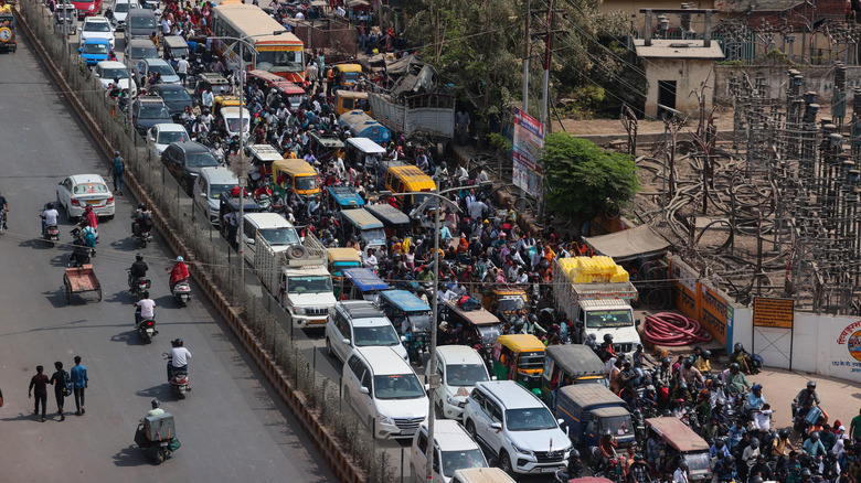 ALLAHABAD, INDIA - FEBRUARY 25: A view of heavy traffic jam on a road connecting to Kumbh fair on February 25, 2025 in Allahabad, India. Kumbh Mela in 2025 is a Maha Kumbh, which is a significant Hindu festival celebrated once every 144 years at Prayagraj (Allahabad). Scheduled from January 13 to February 26, 2025, it attracts millions of devotees for ritual bathing at the confluence of the Ganges, Yamuna, and the mythical Saraswati rivers, marking a unique spiritual occasion with enhanced significance compared to regular Kumbh Mela.