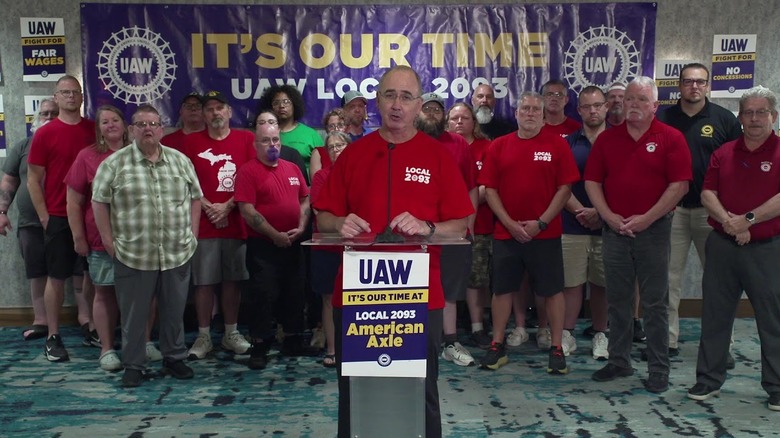 UAW President Shawn Fain with American Axle workers