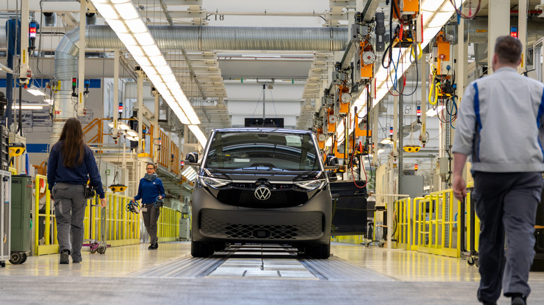 HANOVER, GERMANY - MARCH 4: A new VW ID. Buzz electric van prepares to pass final inspection at the Volkswagen commercial vehicles van and bus factory on March 4, 2026 in Hanover, Germany. Volkswagen, Germany's biggest car maker, is scheduled to announce financial results on March 10. (Photo by Christian Ender/Getty Images)