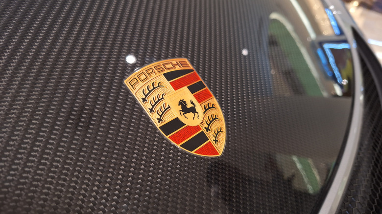 Porsche logo