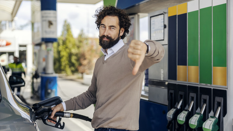 Thumbs down to high gas prices