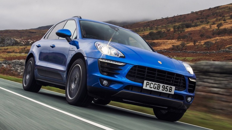 Porsche Macan front 3/4 blue