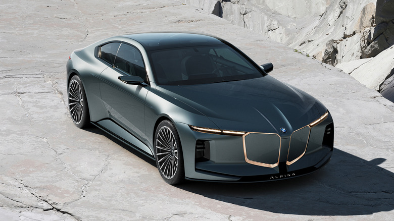Front 3/4 view of the Vision BMW Alpina concept