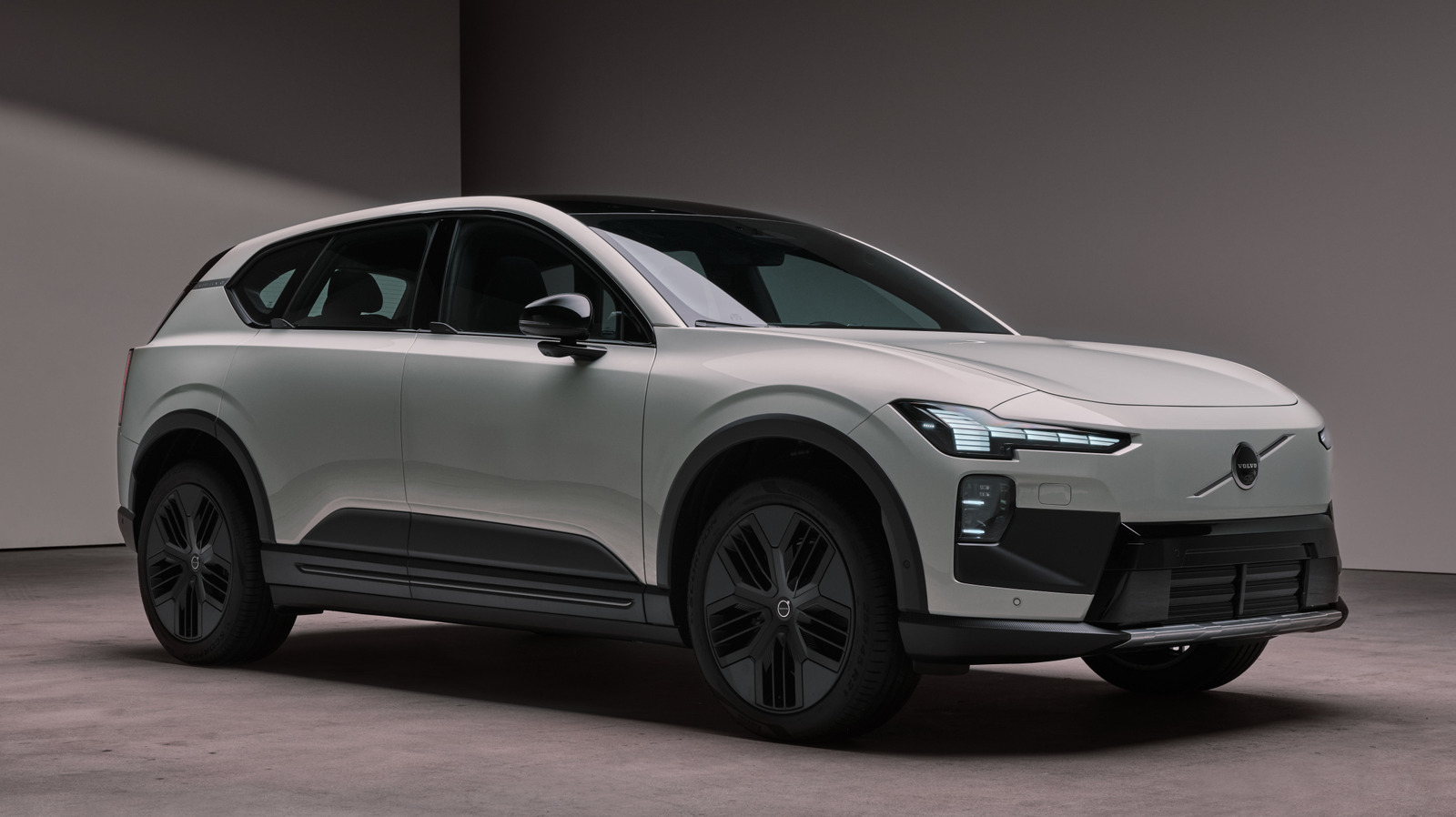 2027 Volvo EX60 Debuts With Rugged Cross Country Trim, Chiseled Looks And Lots Of Tech