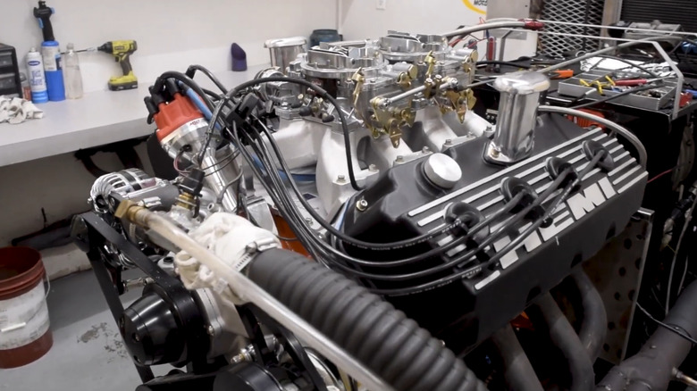572 Mopar Big Block Stroker crate engine on dyno